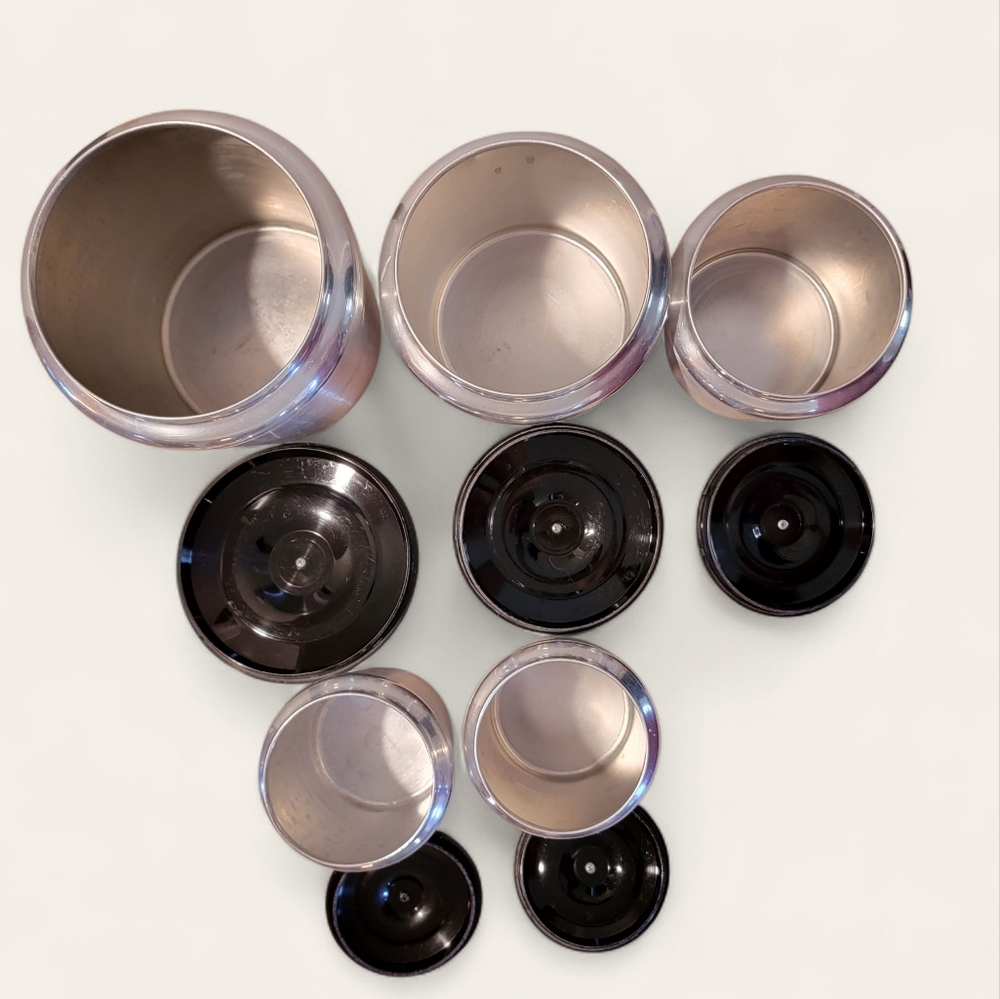 Vintage Kromex Aluminum Round Kitchen Canister Set of 5‎ - Picture 6 of 11